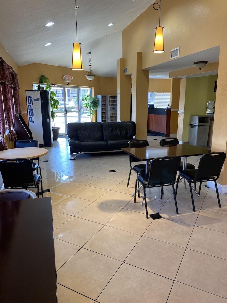 Jax Inn Jacksonville Downtown Εξωτερικό φωτογραφία